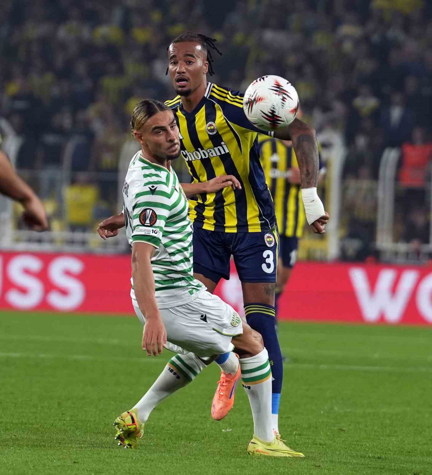 UEFA Avrupa Ligi: Fenerbahçe: 0 - Ferencvaros: 0 (İlk yarı)
