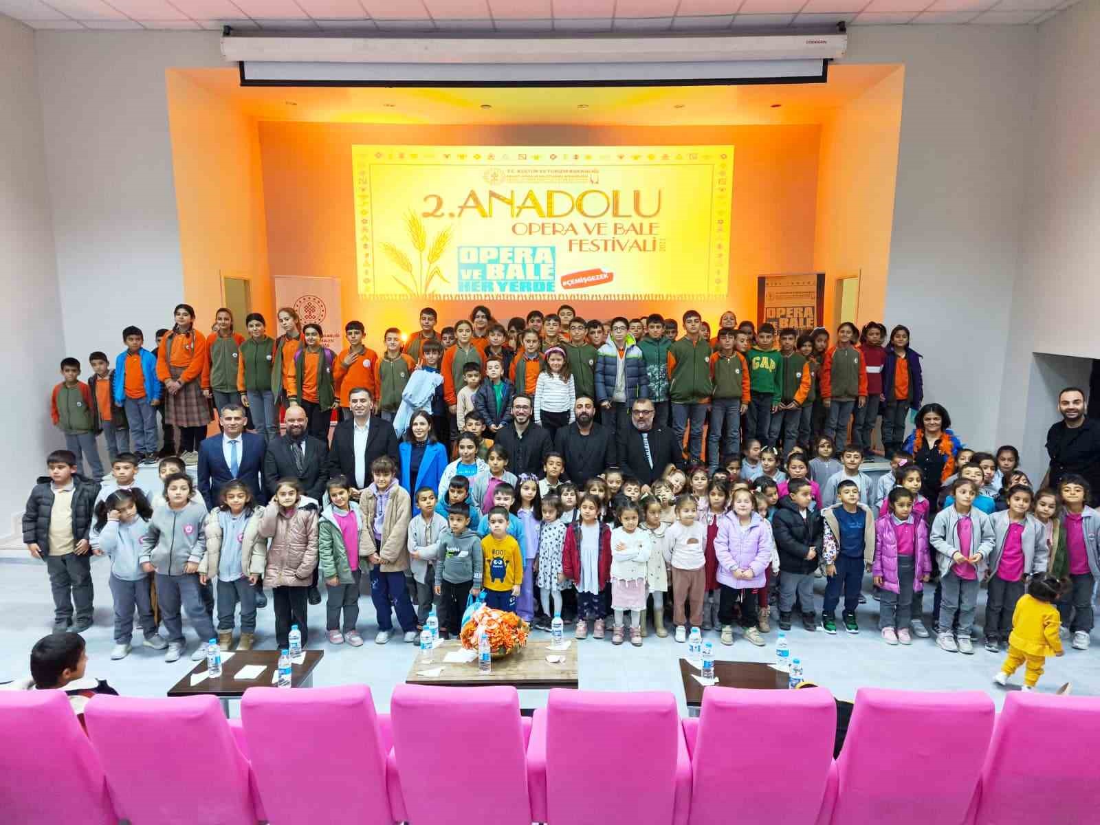 Çemişgezek’te ilk kez sahnelenen opera ve baleye yoğun ilgi