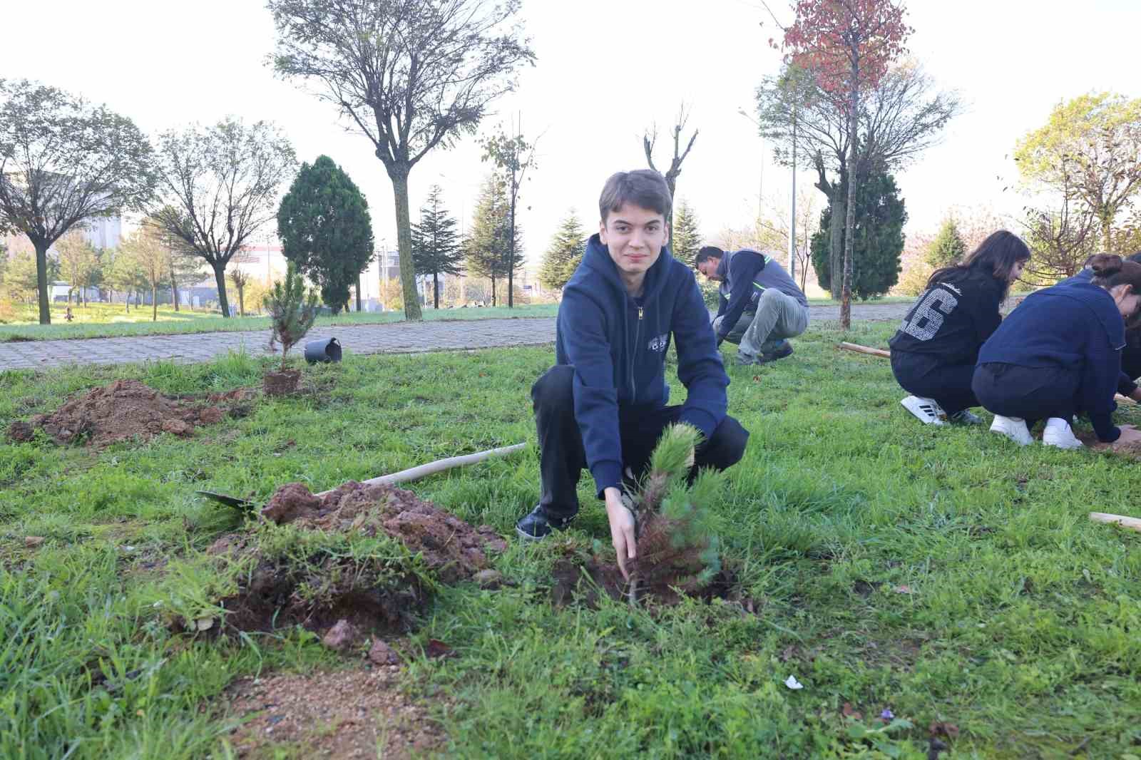 Çayırova’da öğrenciler doğayla buluştu

