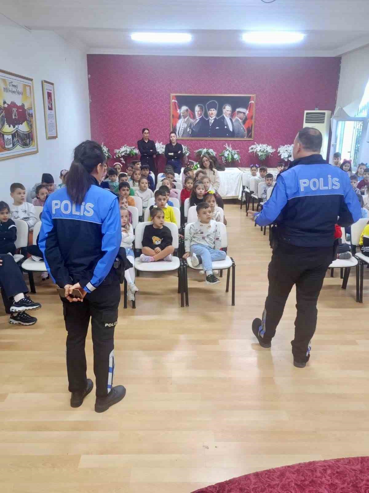 Öğrenciler polisliği tanıdı, güvenlik kurallarını öğrendi
