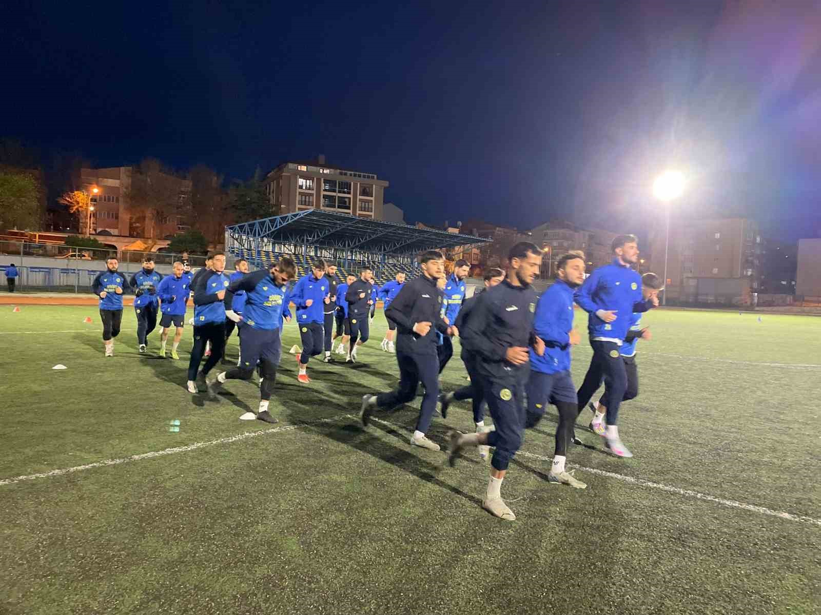 Söğütspor, Yalovaspor maçının hazırlıklarını sürdürüyor