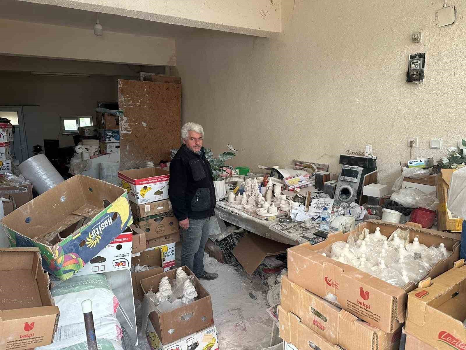 36 Yıllık tutku: Alçıdan biblo sanatını yaşatıyor