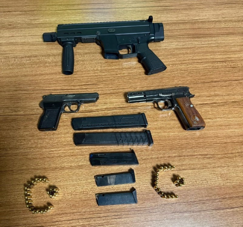 Gardıroptan cephanelik çıktı: Kardeşler "Hasmımız çok" savunması yaptı