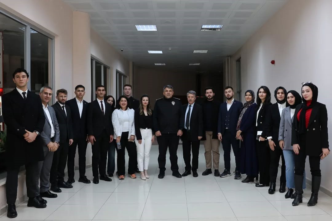Karaburun, Hukuk Fakültesi öğrencileriyle buluştu