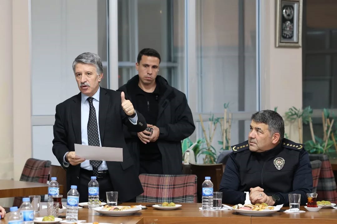 Karaburun, Hukuk Fakültesi öğrencileriyle buluştu
