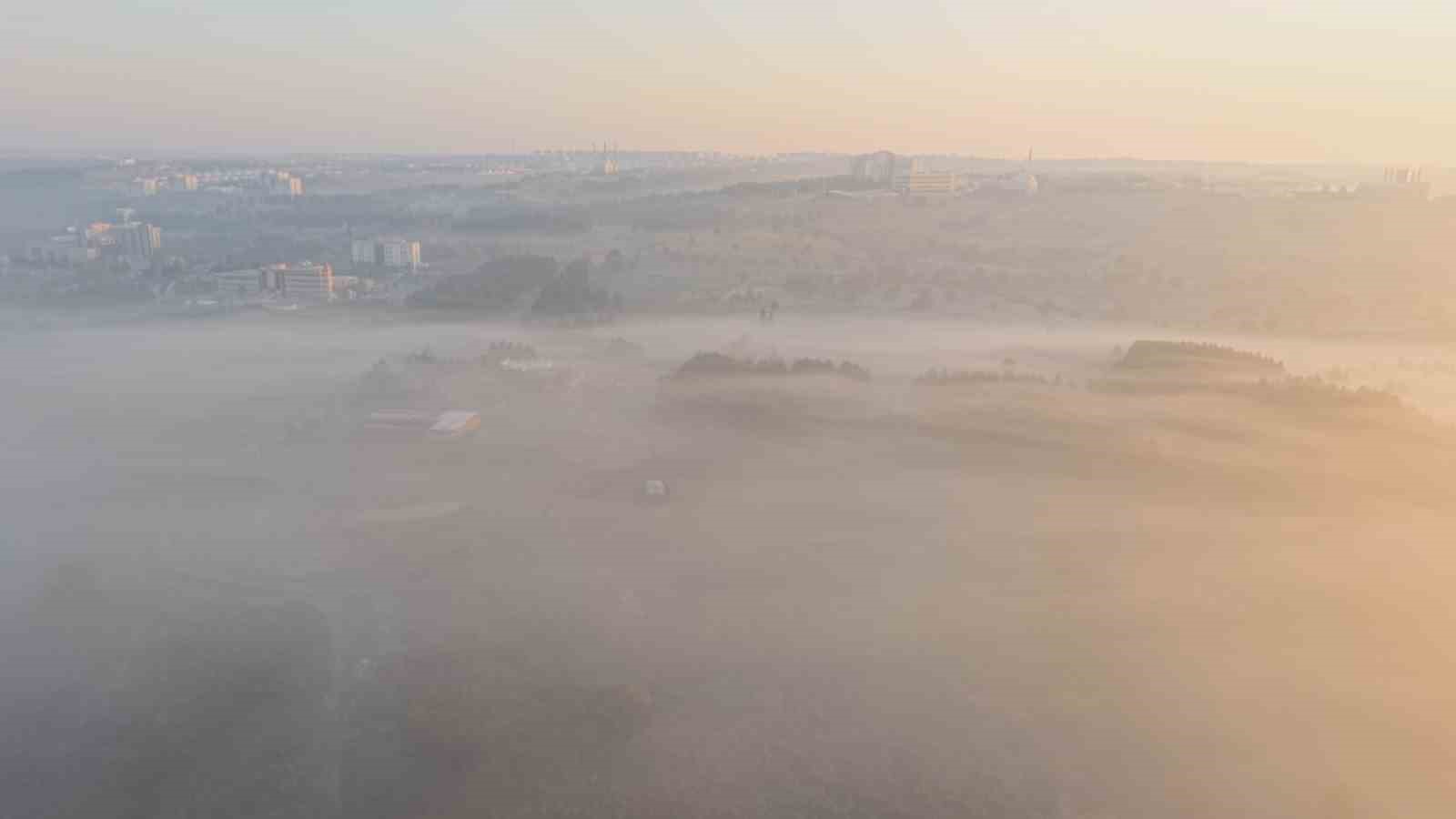 Diyarbakır sis denizinde kayboldu
