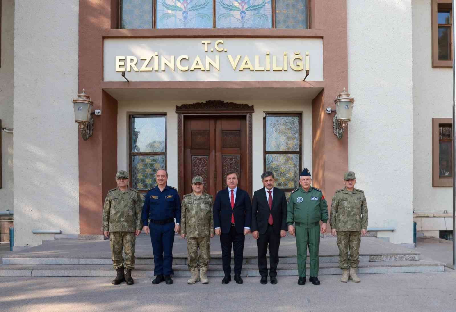 Genelkurmay Başkanı Orgeneral Bayraktaroğlu, Erzincan Valiliğini ziyaret etti