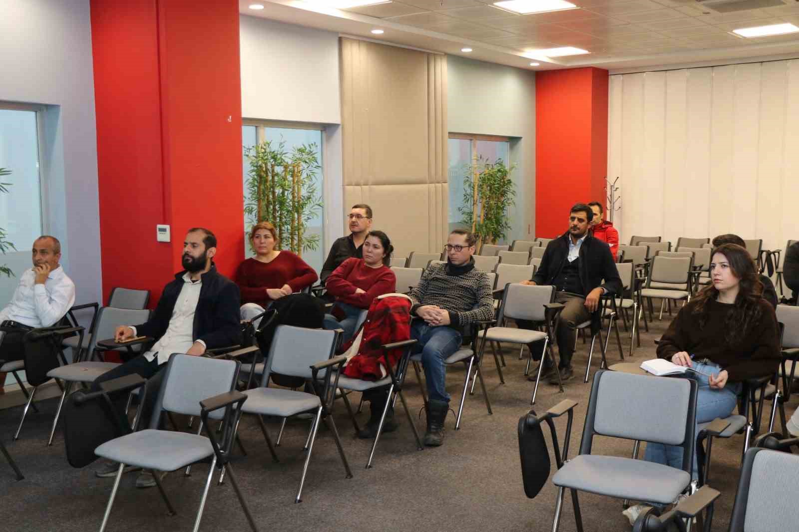 AYTO üyelerine temel ilk yardım eğitimi
