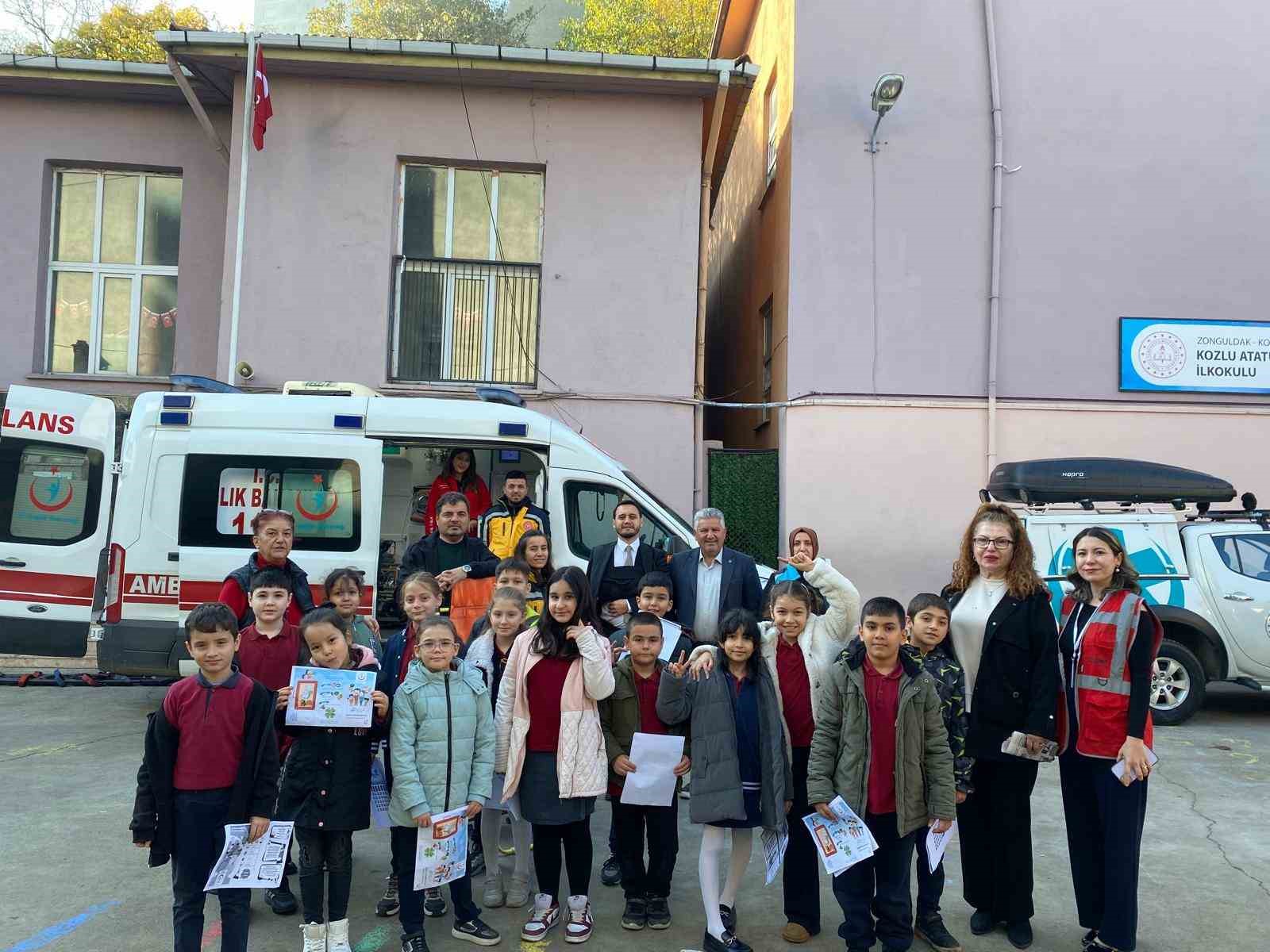 Minik öğrenciler sağlık elçisi oldu
