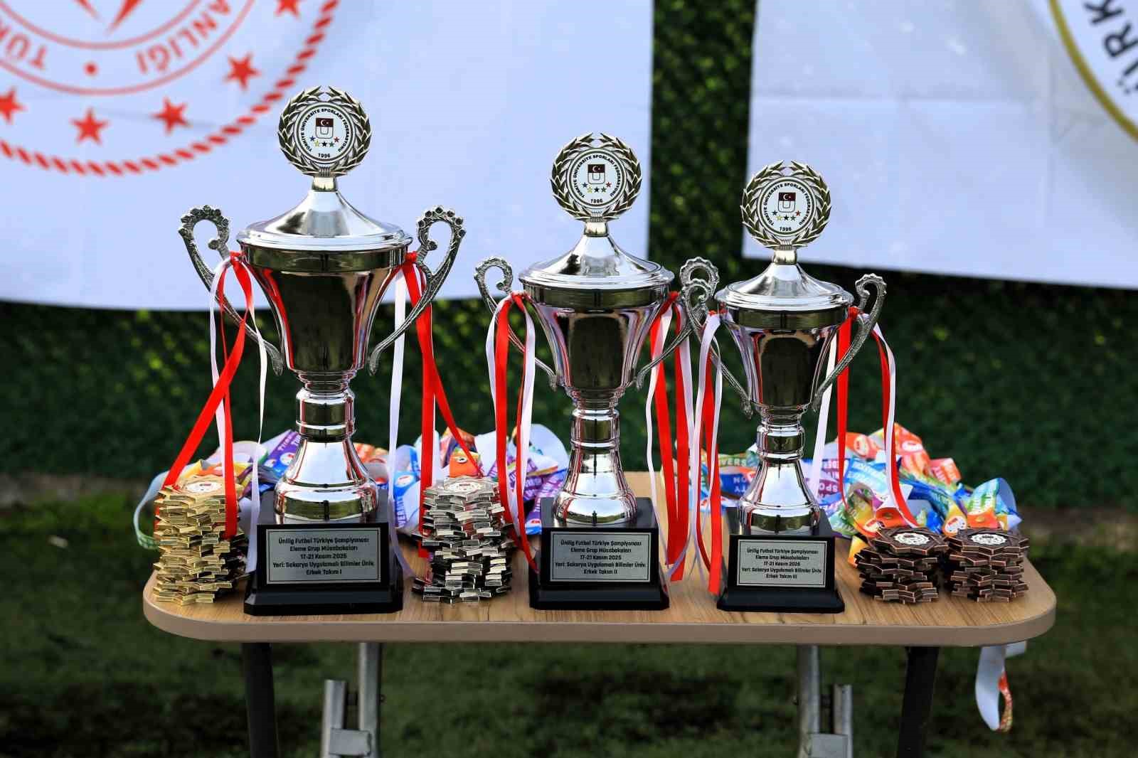 SUBÜ ev sahipliğinde düzenlenen ÜNİLİG Futbol Bölge Şampiyonası tamamlandı