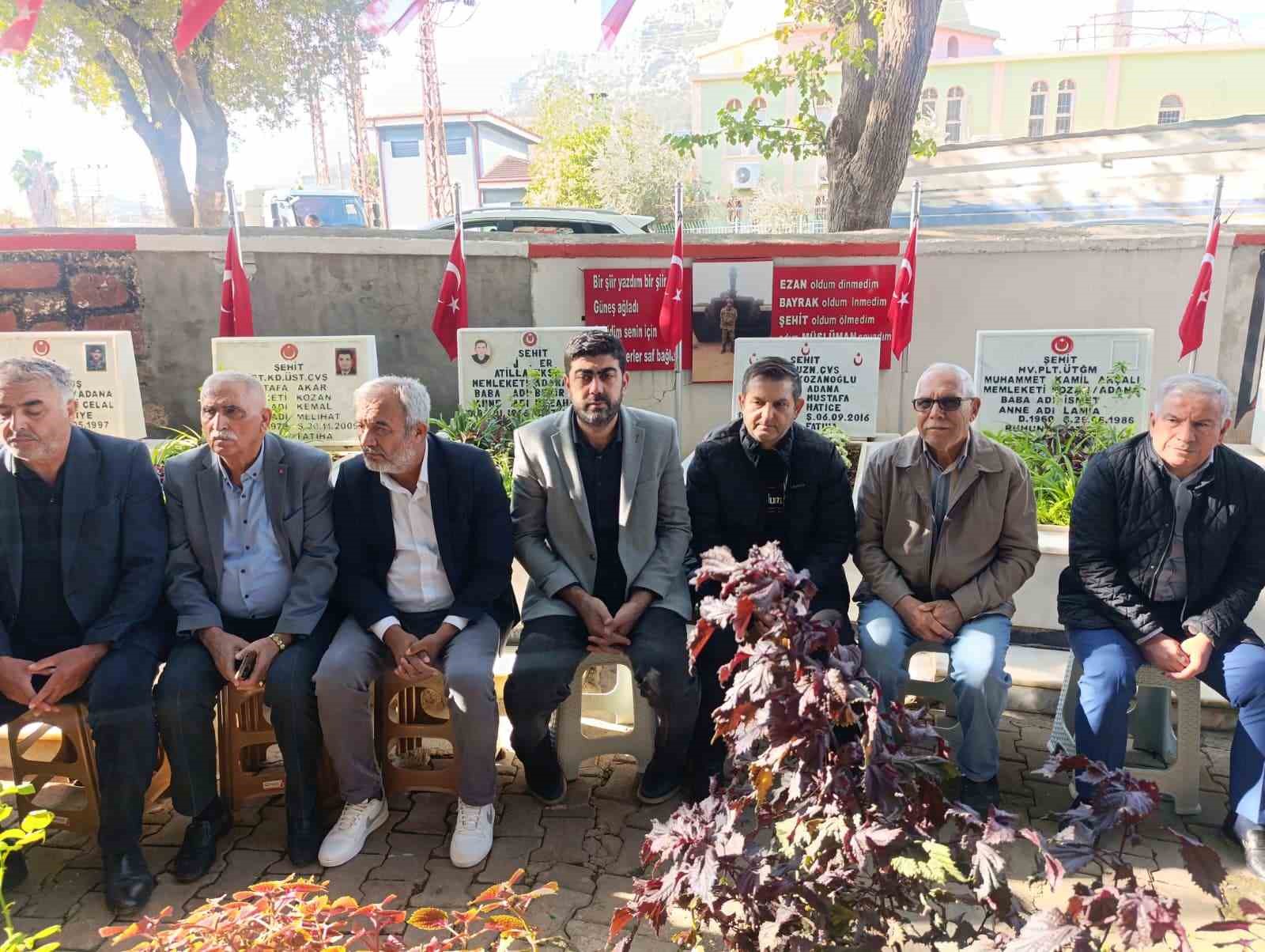 Şehit B&uuml;nyamin &Ccedil;abuk kabri başında dualarla anıldı
