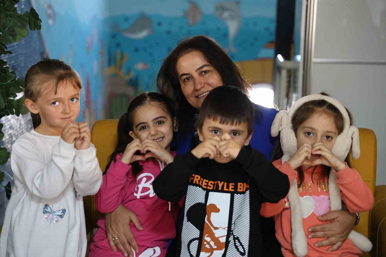 Kırşehir’de yılın öğretmeni seçilen Gülsen Arıcı Güvenç: "Eğitim anaokulunda başlar"