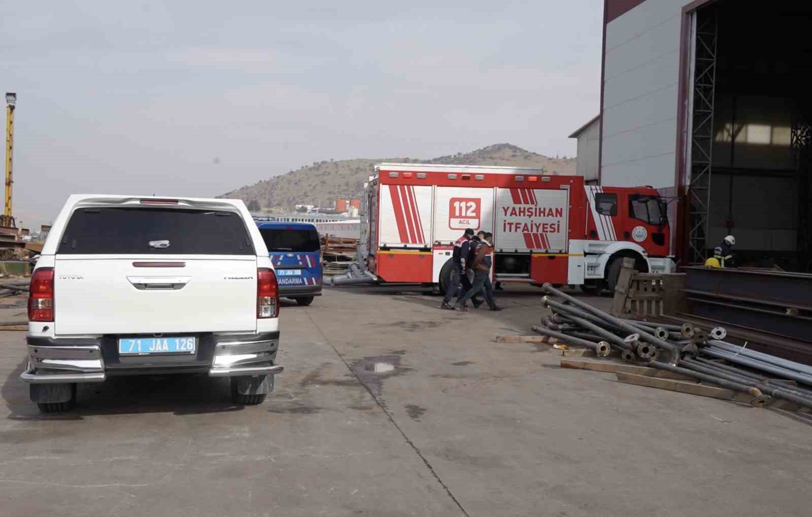 Fabrikada iş kazası: 3 tonluk sacın altında kalan 2 işçi öldü