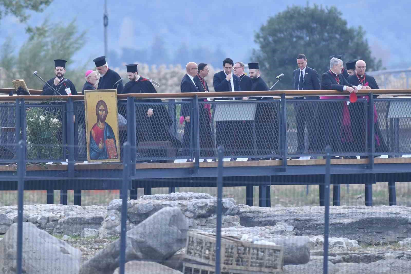 Papa 14. Leo’nun ziyareti öncesi İznik Gölü’ne dalgıç ekipleri dalış gerçekleştirdi
