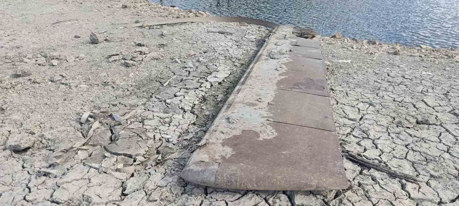 Sular çekildi, acı hatıralar ortaya çıktı