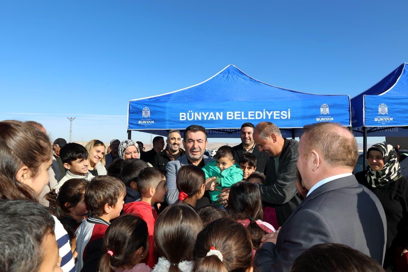 B&uuml;nyan&rsquo;da minik Yakup i&ccedil;in ağa&ccedil; dikildi
