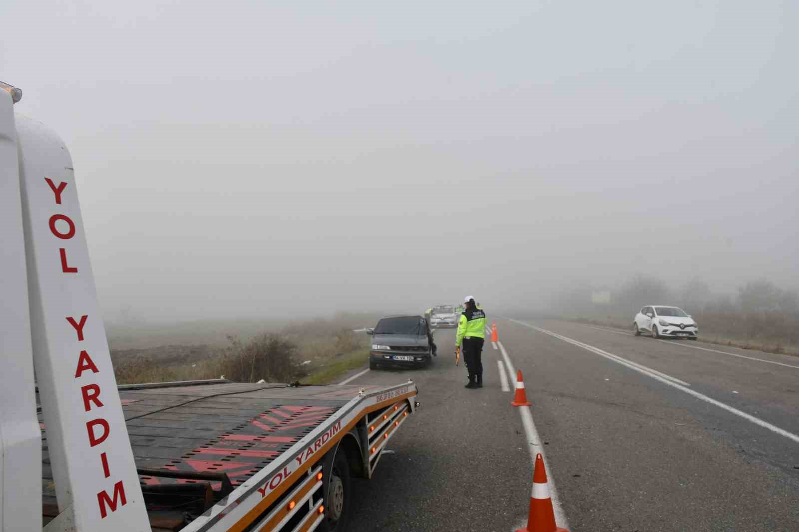 Samsun’da iki otomobil çapıştı: 3 yaralı
