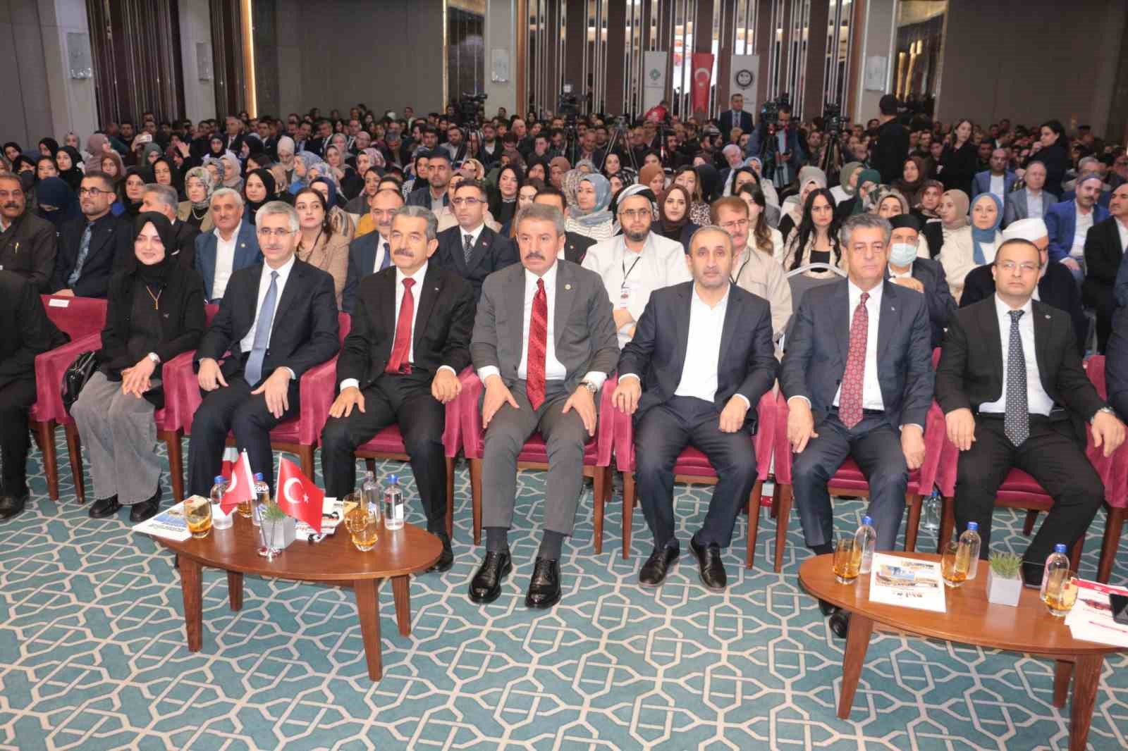 Cizre’de IV. Uluslararası Melaye Ciziri Sempozyumu başladı