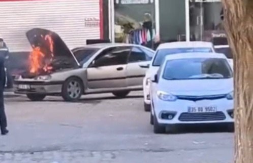 Şanlıurfa’da seyir halindeki araçta yangın paniği