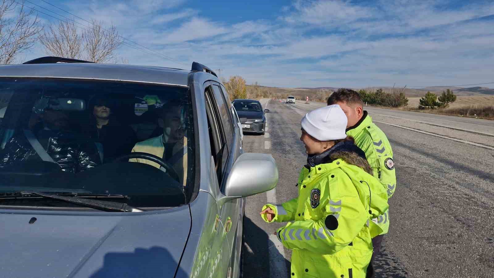 Özel öğrenciler polis üniforması ile denetim yaptı
