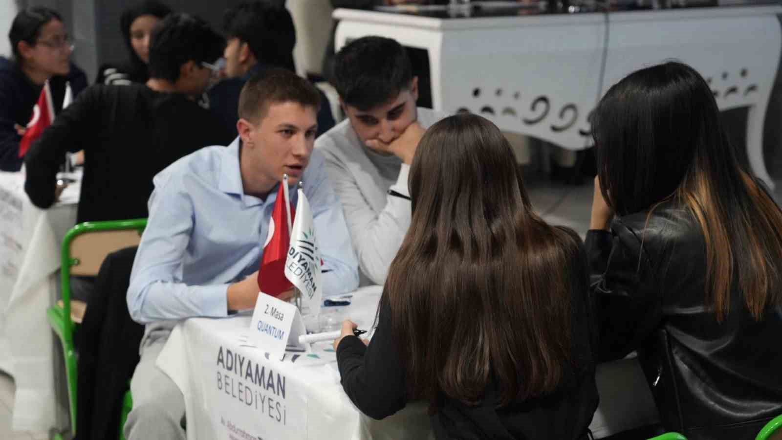 YKS öğrencilerine bilgi yarışması
