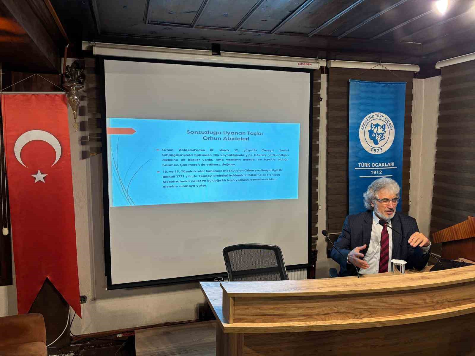 ’21. Yüzyılda Türk Dünyası Vizyonu ve Ortak Alfabe’ hakkında konuşuldu