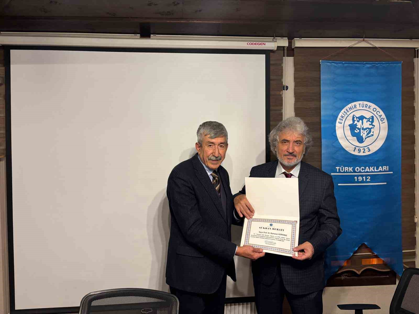 &rsquo;21. Y&uuml;zyılda T&uuml;rk D&uuml;nyası Vizyonu ve Ortak Alfabe&rsquo; hakkında konuşuldu
