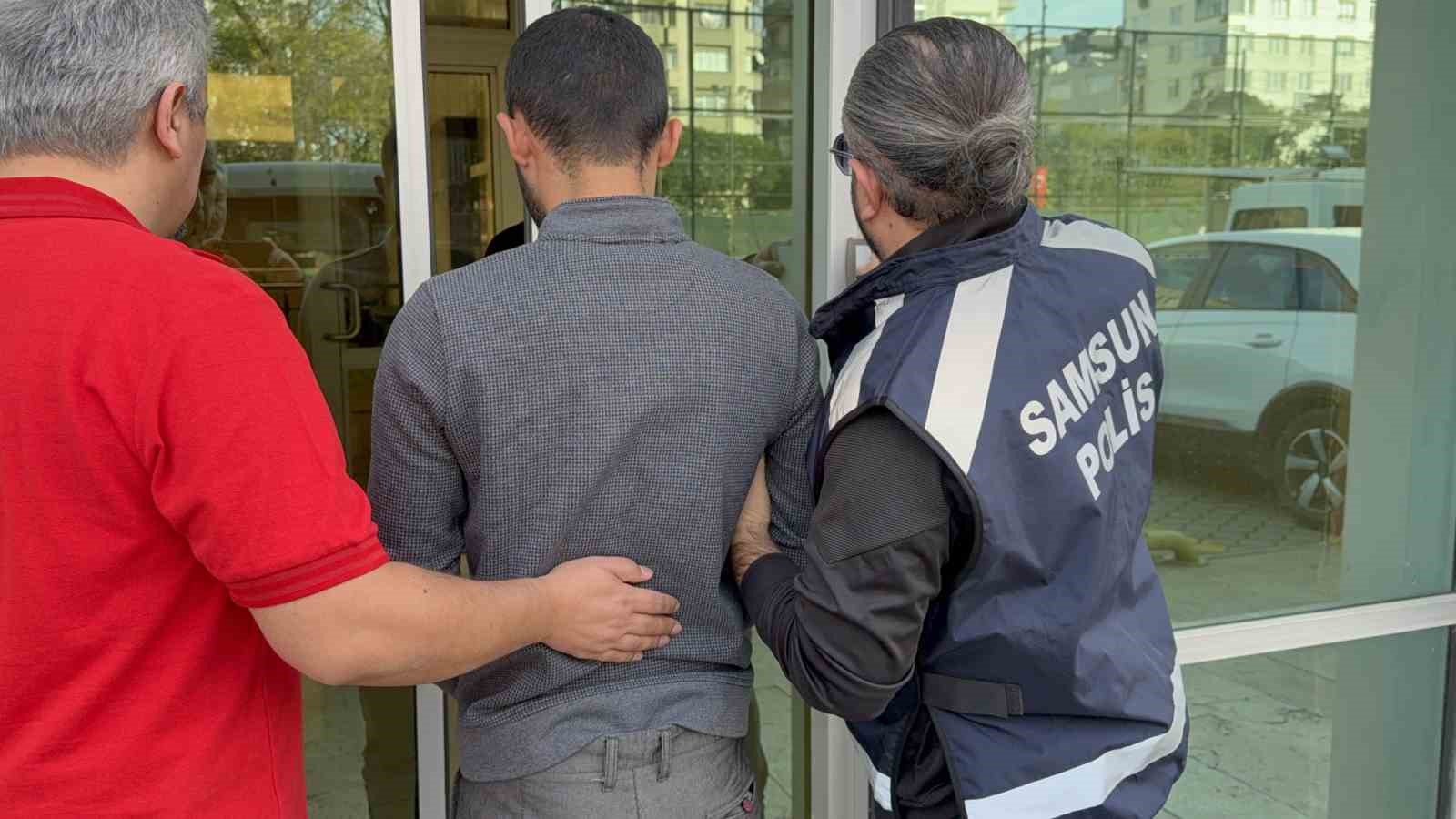 Banka hesabına bloke konulduğu için polis merkezine gidince "dolandırıcılık" suçundan gözaltına alındı
