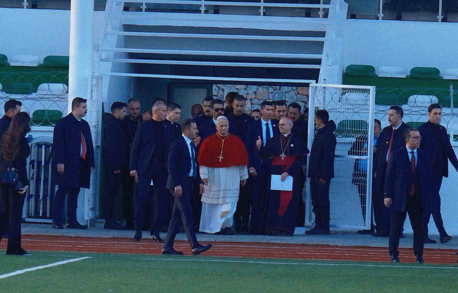 Papa İznik’ten ayrıldı