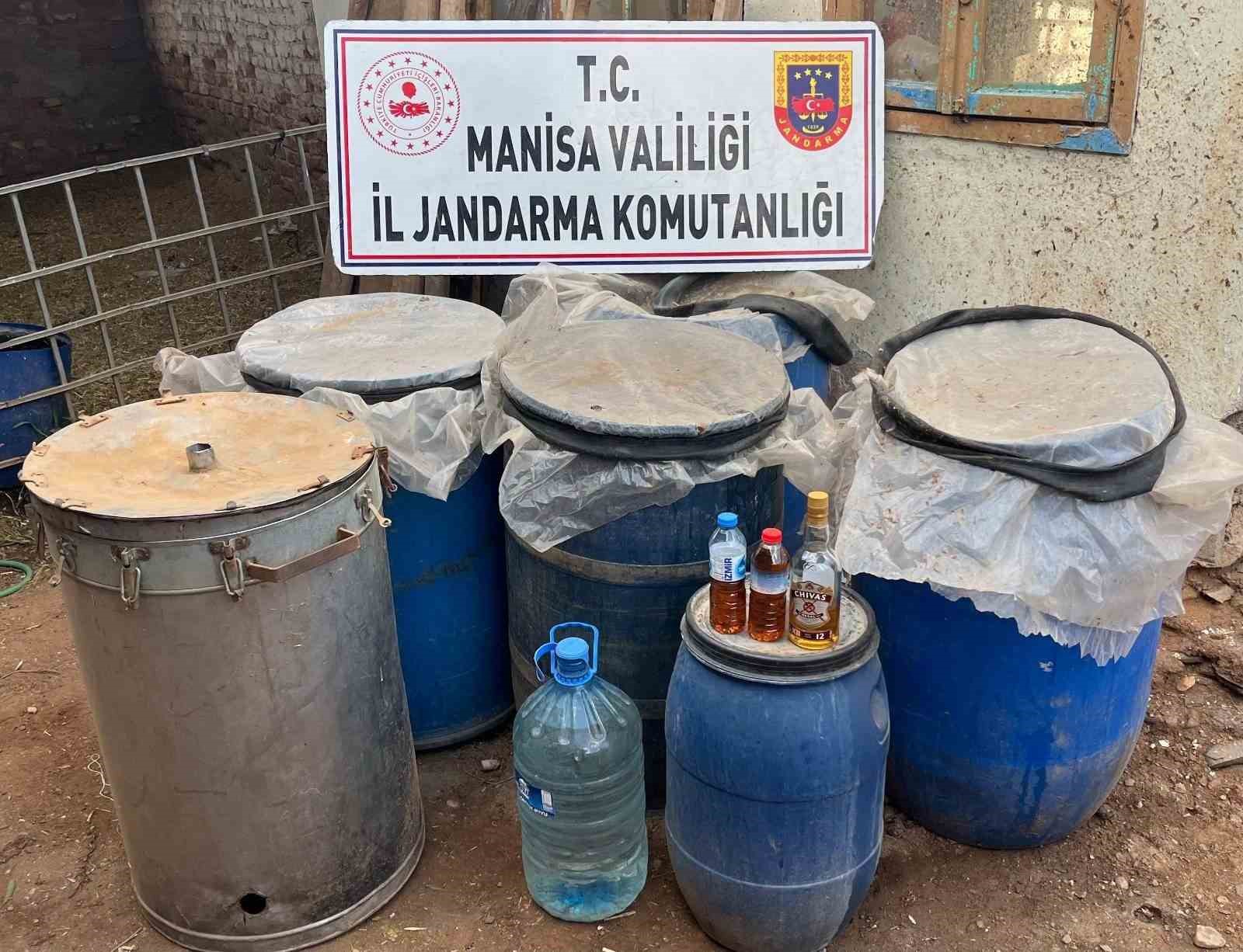 Manisa’da 82 litre sahte içki ele geçirildi