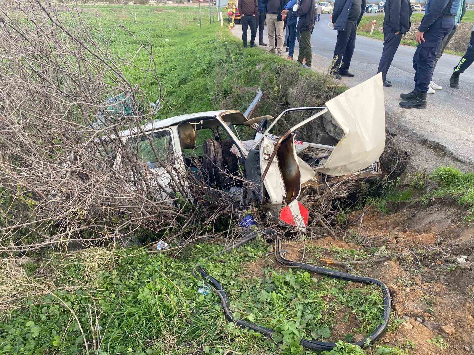 Manisa’da tek taraflı trafik kazası: 2 yaralı