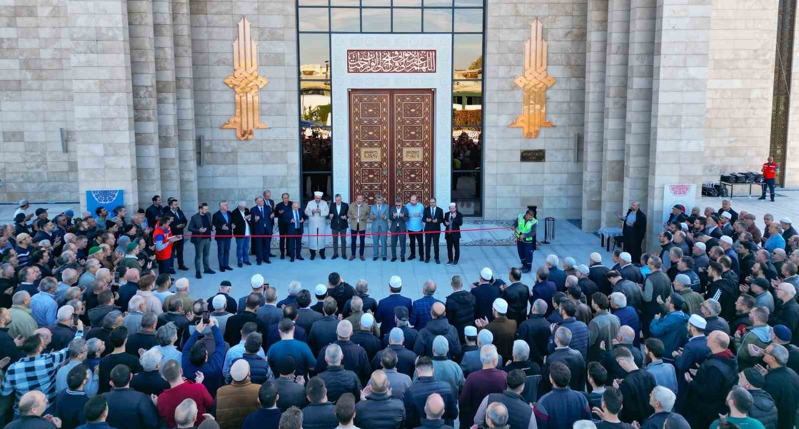 Bursa’da Yeni DOSAB Camii açıldı