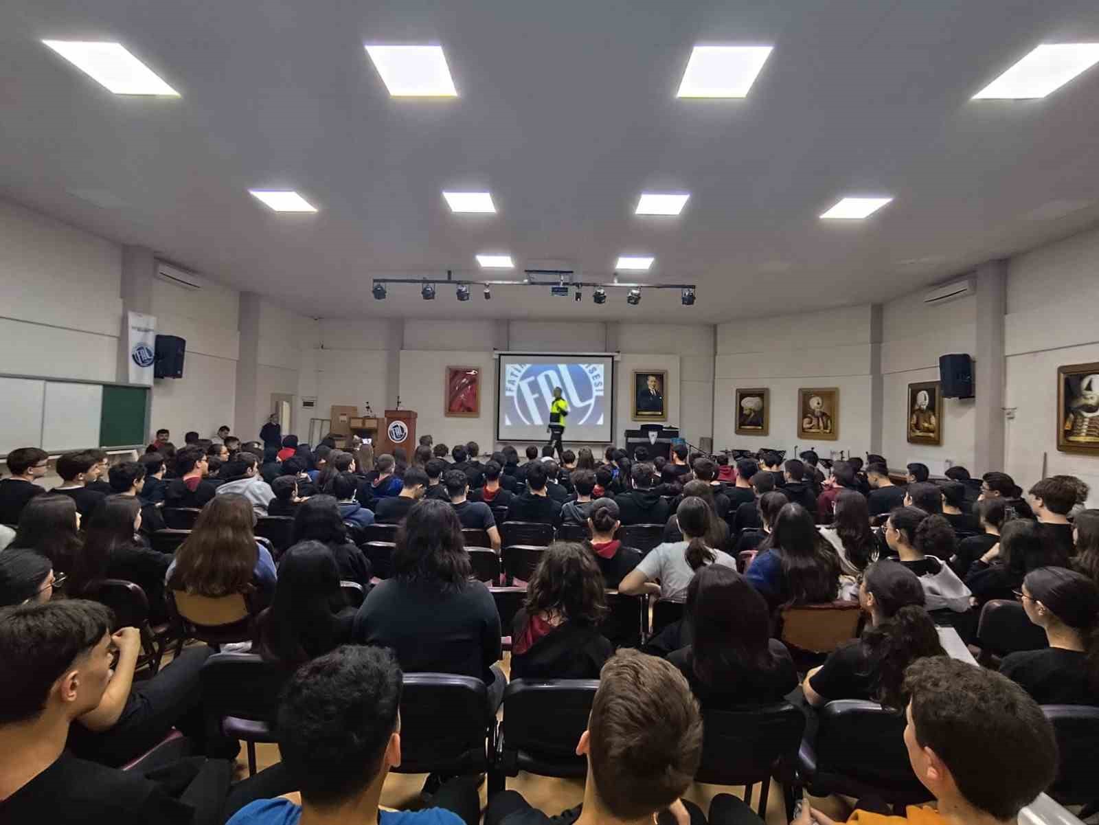 Manisa&rsquo;da 700 kişiye su&ccedil; &ouml;nleme ve farkındalık eğitimi
