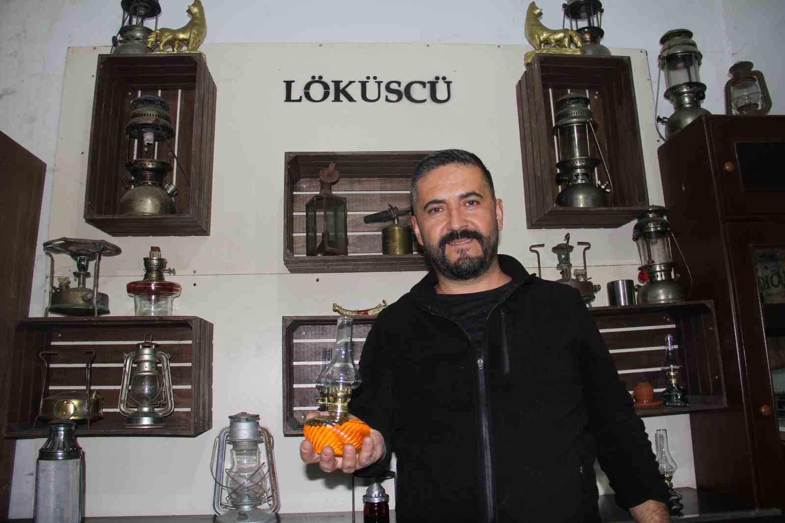 Asırlık lambalara yeniden ışık veriyor
