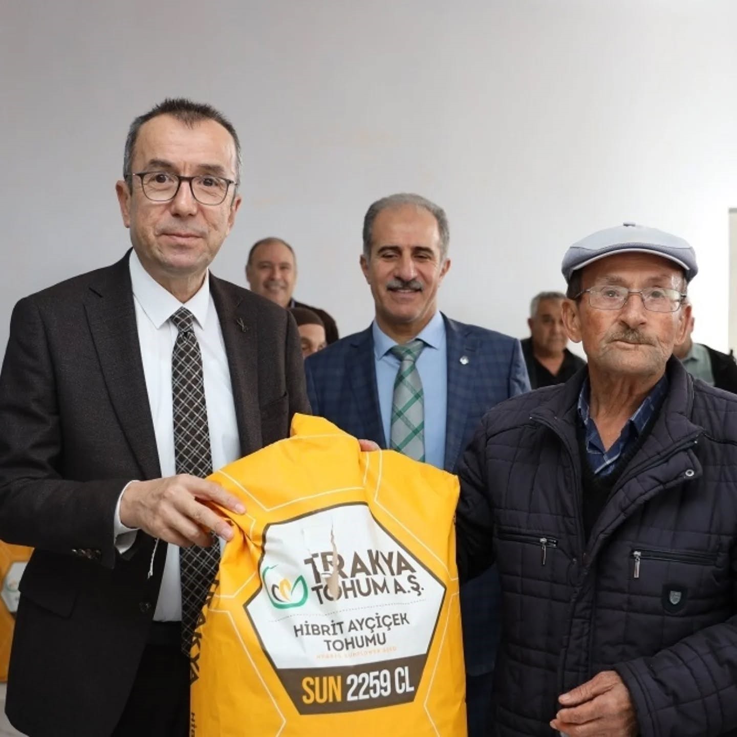 Bilecik&rsquo;te verimli ay&ccedil;i&ccedil;eği &uuml;retimi i&ccedil;in eğitim
