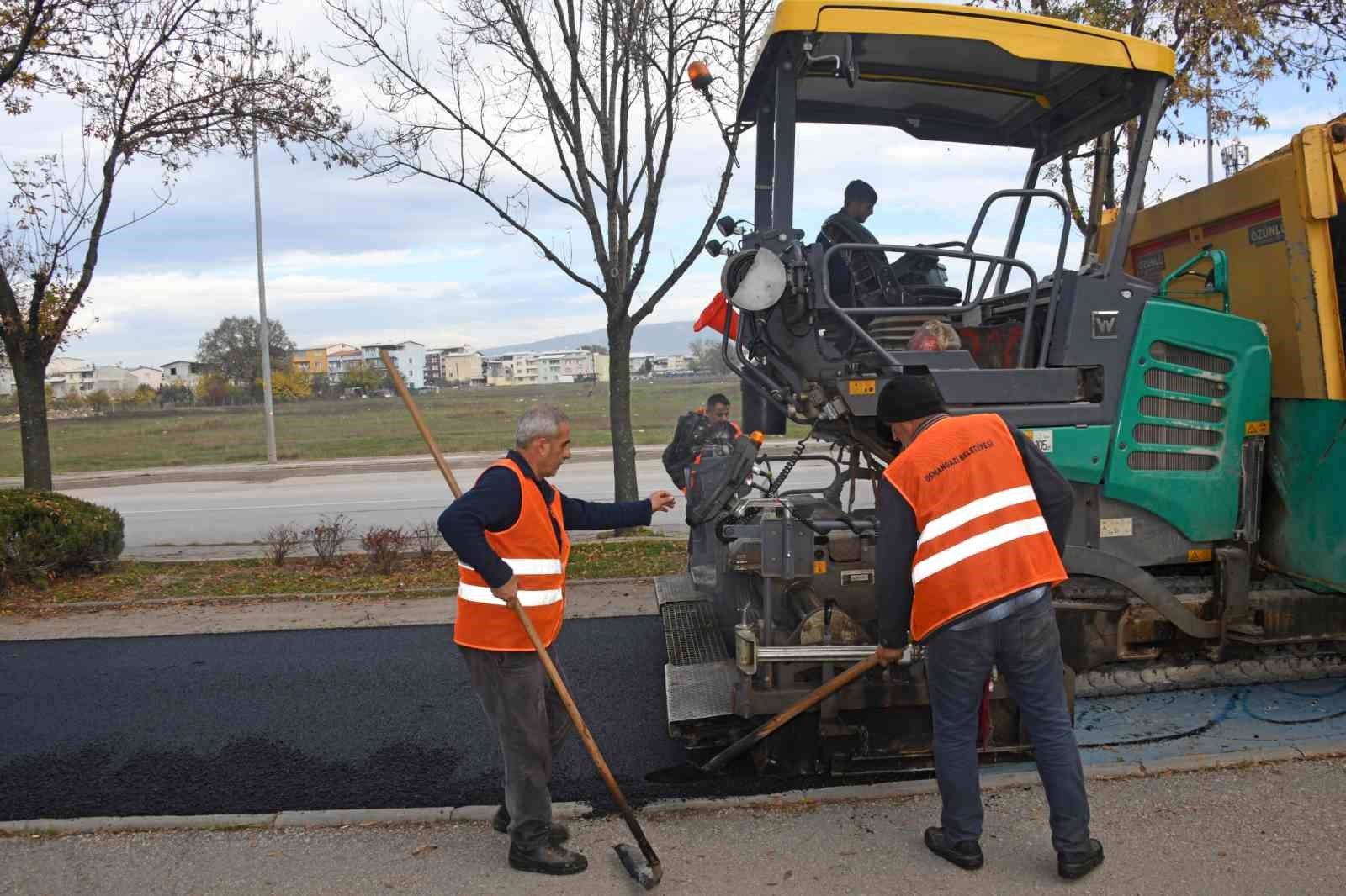 Osmangazi’de park içi yollar yenilendi
