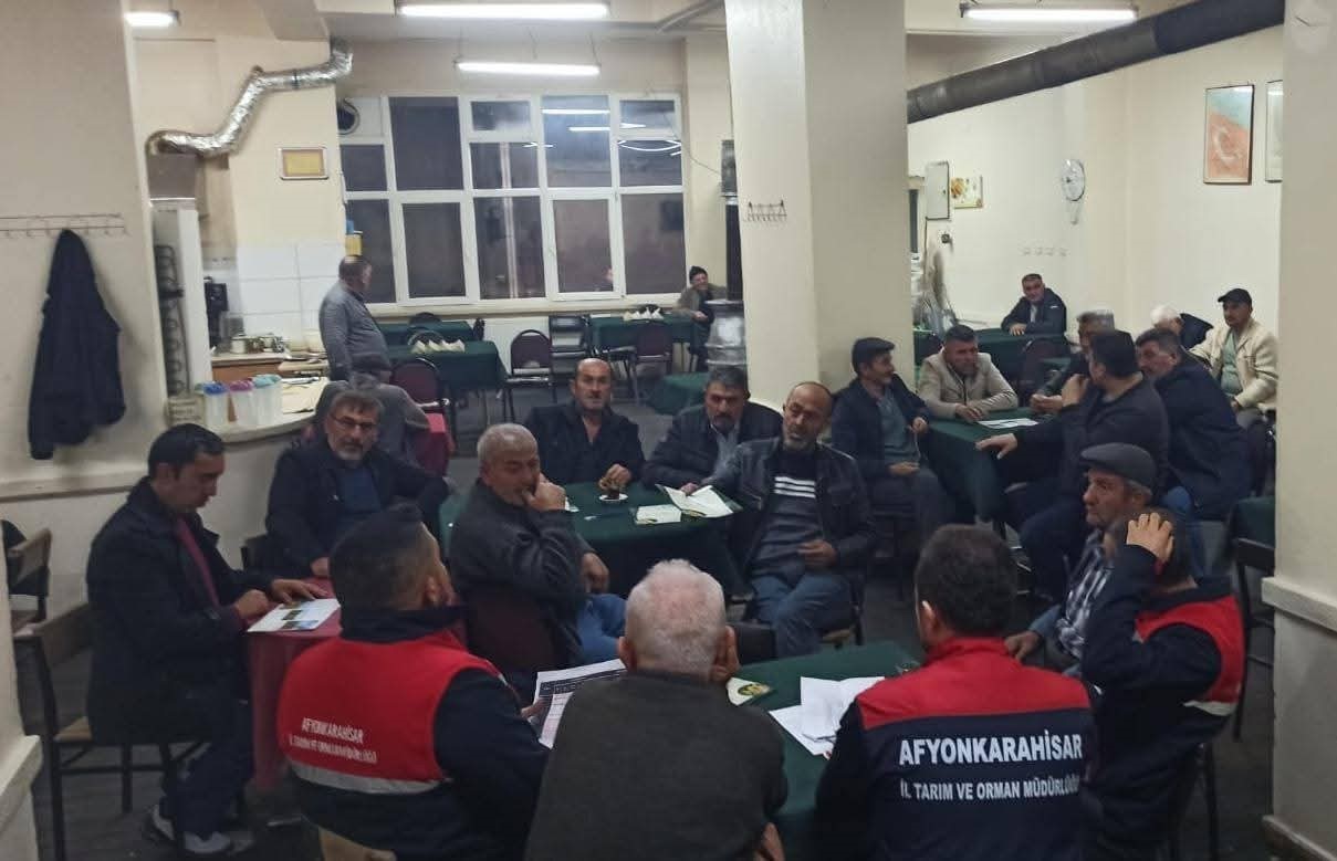 Çiftçi bilgilendirme toplantıları sürüyor