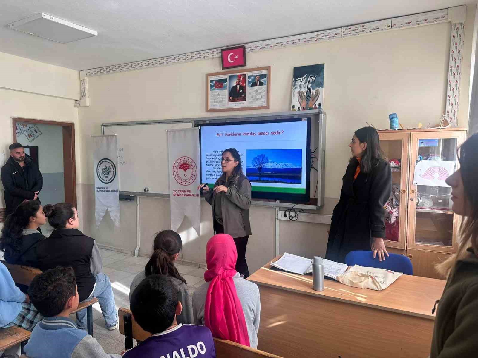 Iğdır’da öğrencilere bioçeşitlilik ve biyokaçakçılık eğitimi