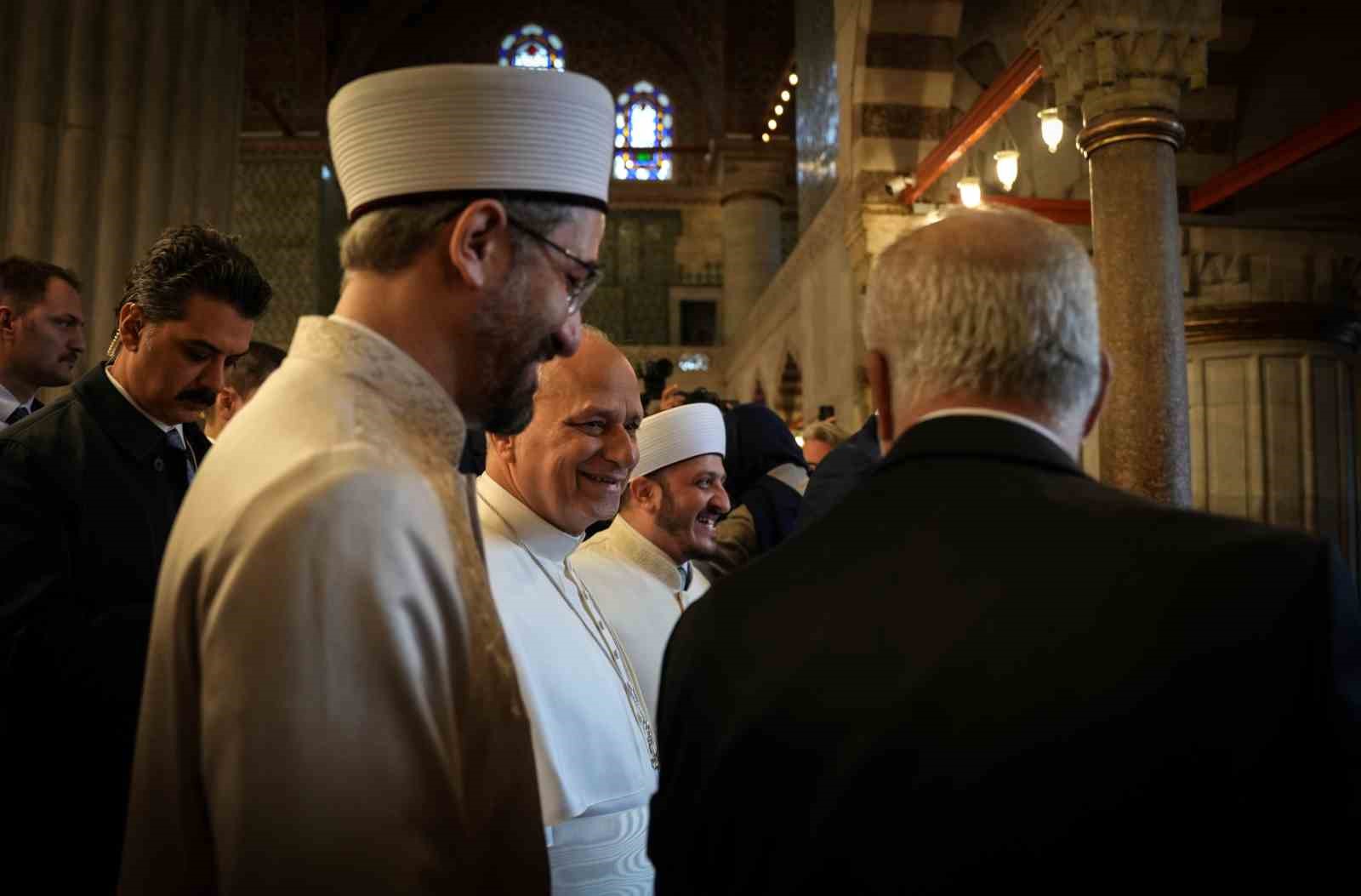 Papa 14. Leo, Sultanahmet Camii’ni hayranlıkla inceledi, Sultanahmet Cami müezzini Musa Aşgın Tunca o anları anlattı
