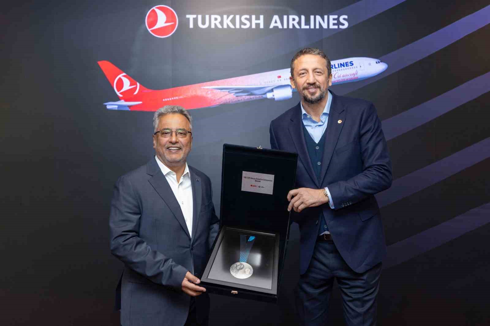 Ahmet Bolat: "A Milli Basketbol Takımımıza şampiyonluklarla dolu bir yolculuk diliyorum"