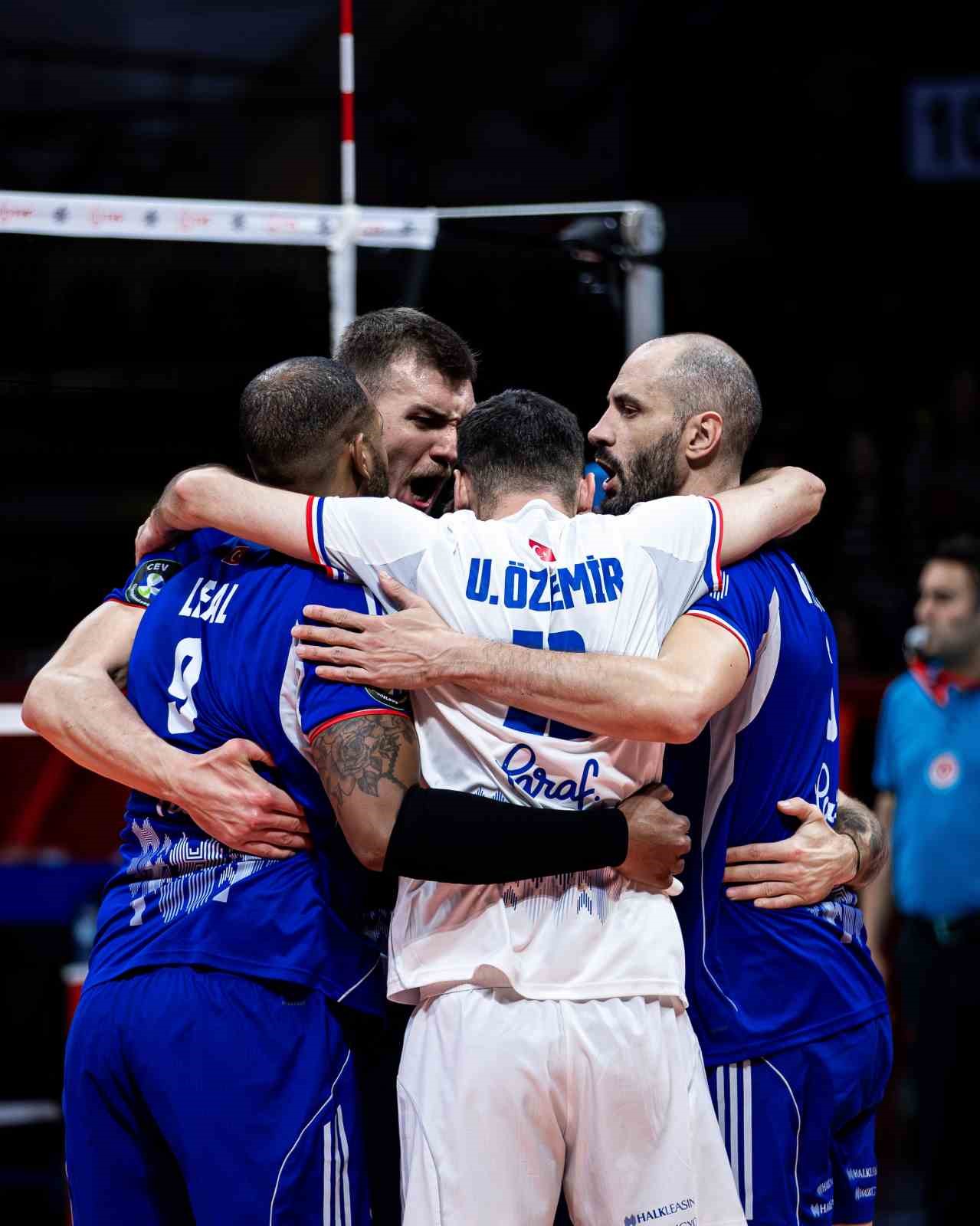 Efeler Ligi: Halkbank: 3 - Akkuş Belediyespor: 0