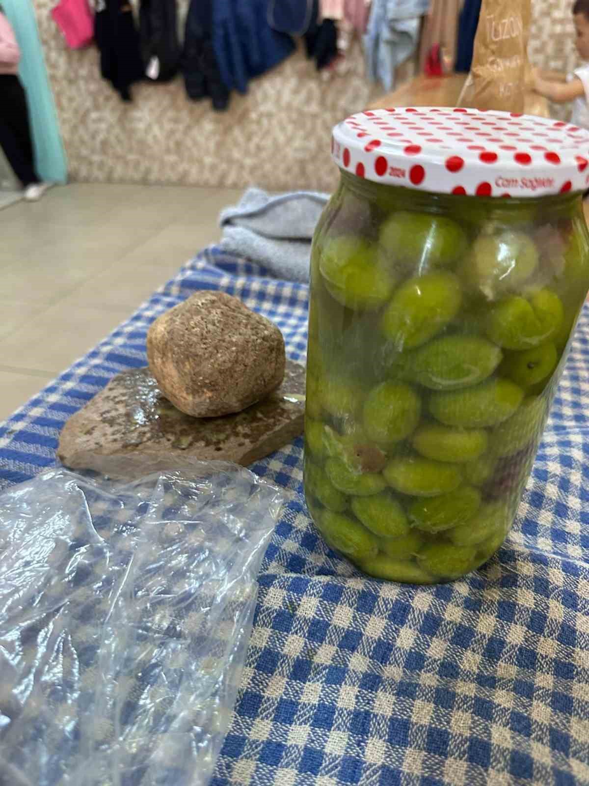 Minikler zeytinin ağaçtan sofraya uzanan serüvenini uygulamalı öğrendi
