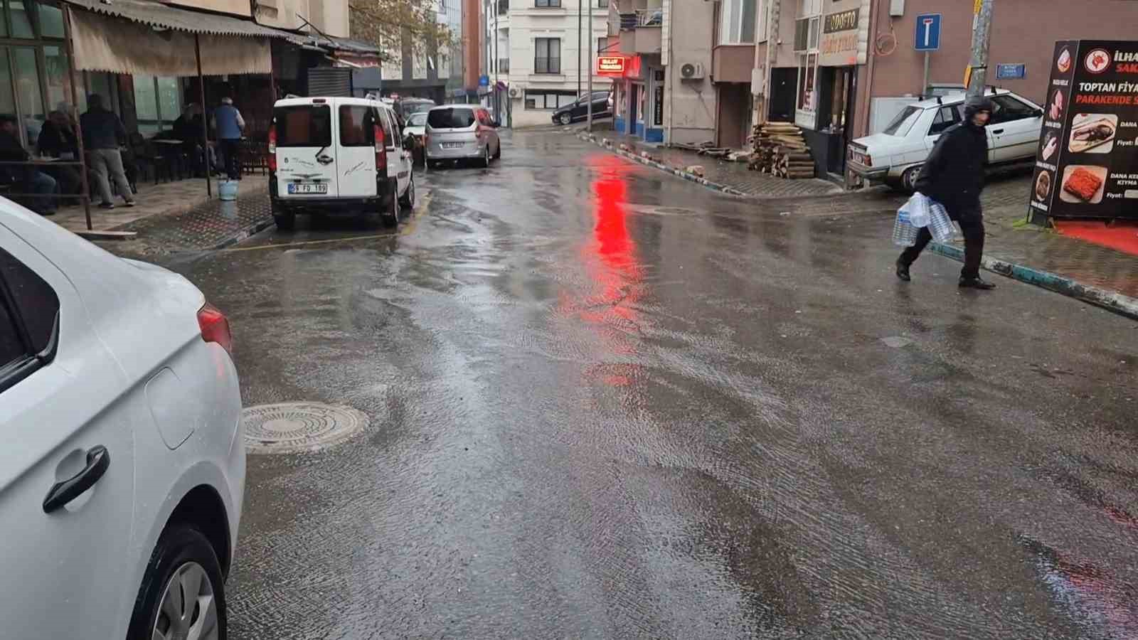 Tekirdağ’da sağanak yağış etkili oldu