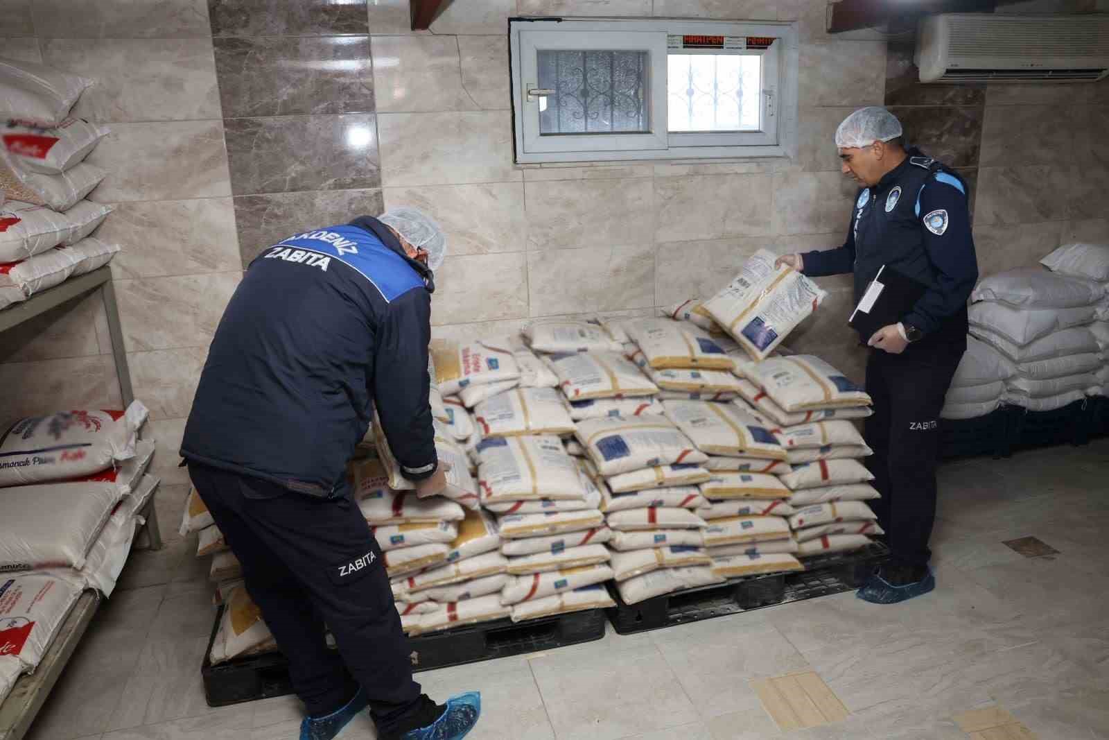 Mersin&rsquo;de yemek imalatı yapan işletmeler denetlendi
