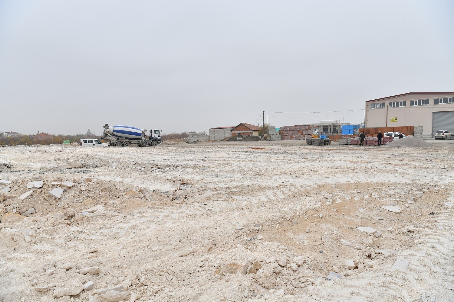 Yeşiltepe’de hafriyat alanı temizlendi, mahalle nefes aldı!