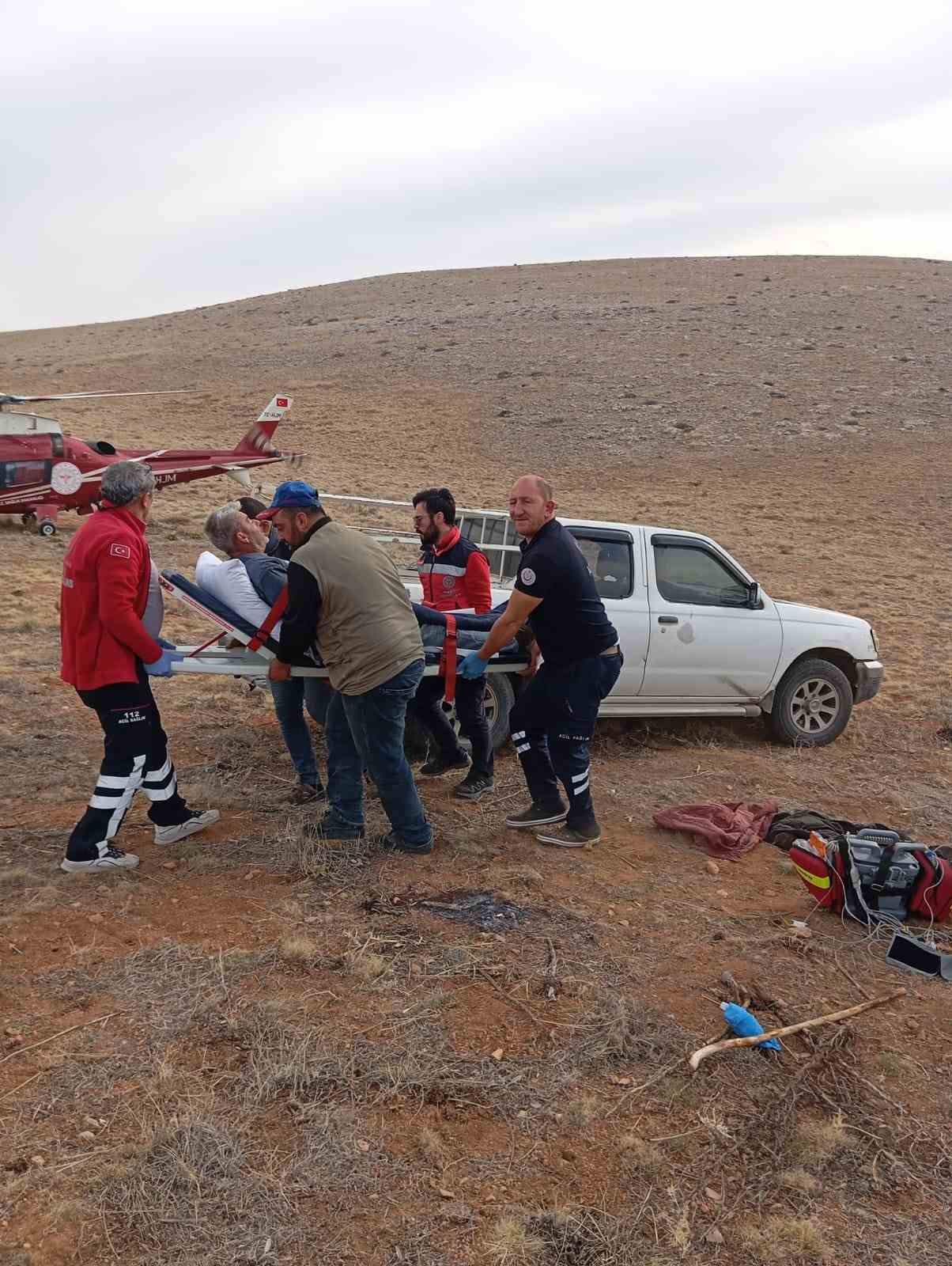 Dağda kalp krizi ge&ccedil;iren &ccedil;obanın imdadına hava ambulansı yetişti
