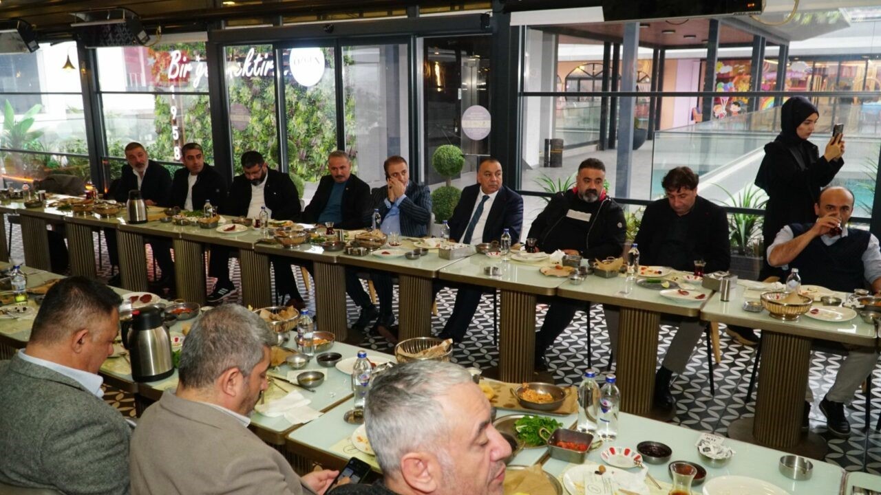 Bursa’da Doğu ve Güneydoğu derneklerinden barış sürecine güçlü destek
