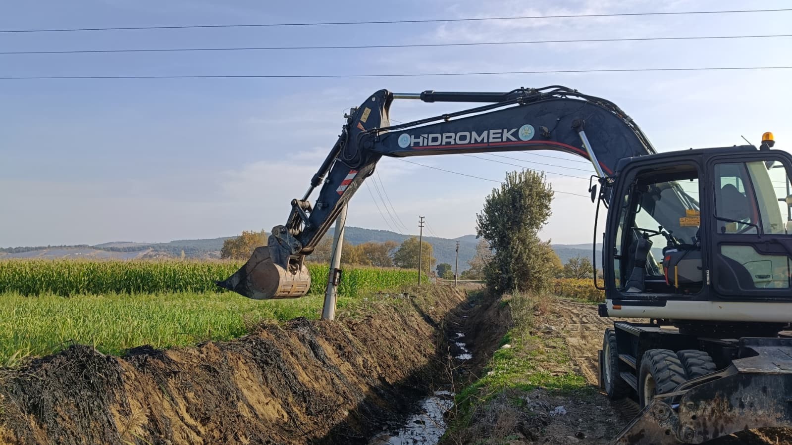Tarım arazileri taşkınlara karşı korunuyor
