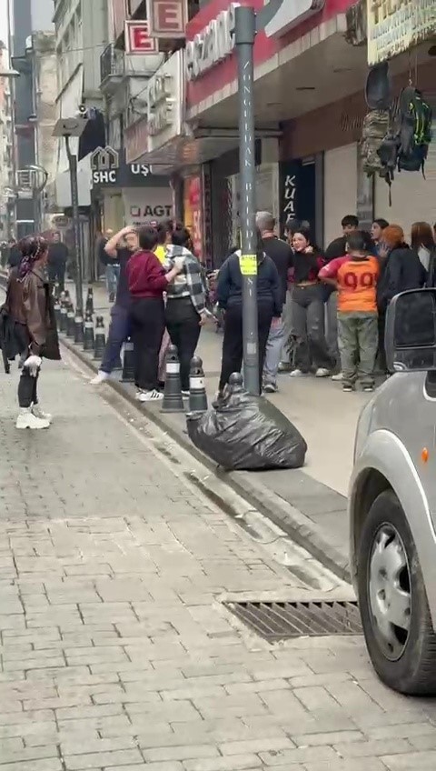 Zonguldak&rsquo;ta iki grup arasında &ccedil;ıkan kavga polis m&uuml;dahalesiyle sona erdi
