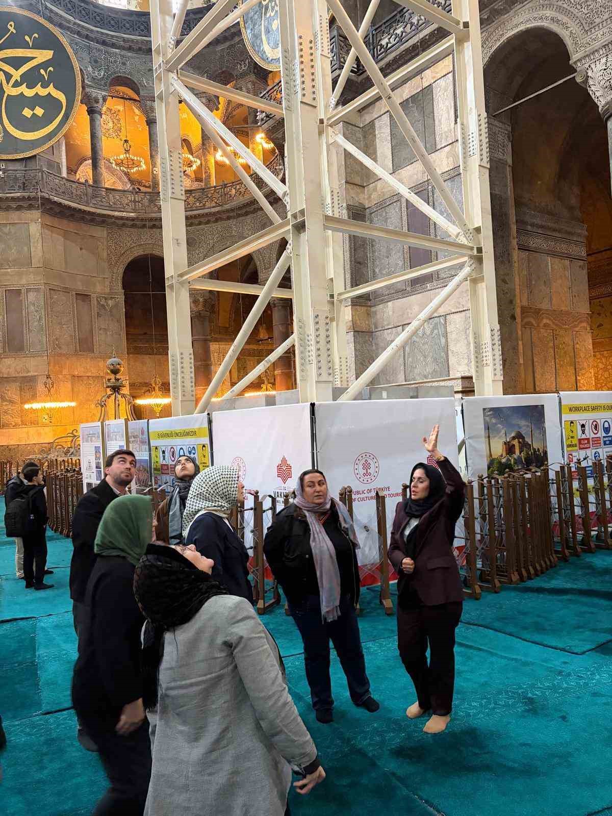 AK Parti heyetinden Ayasofya-i Kebir Cami-i Şerifi’nde restorasyon incelemesi
